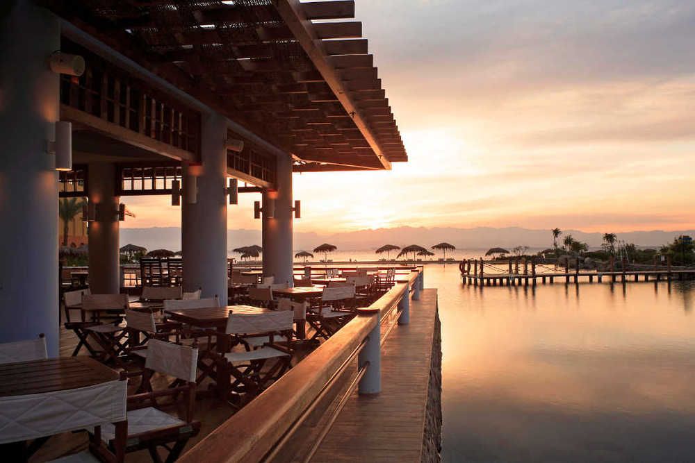 STRAND BEACH RESORT - 11