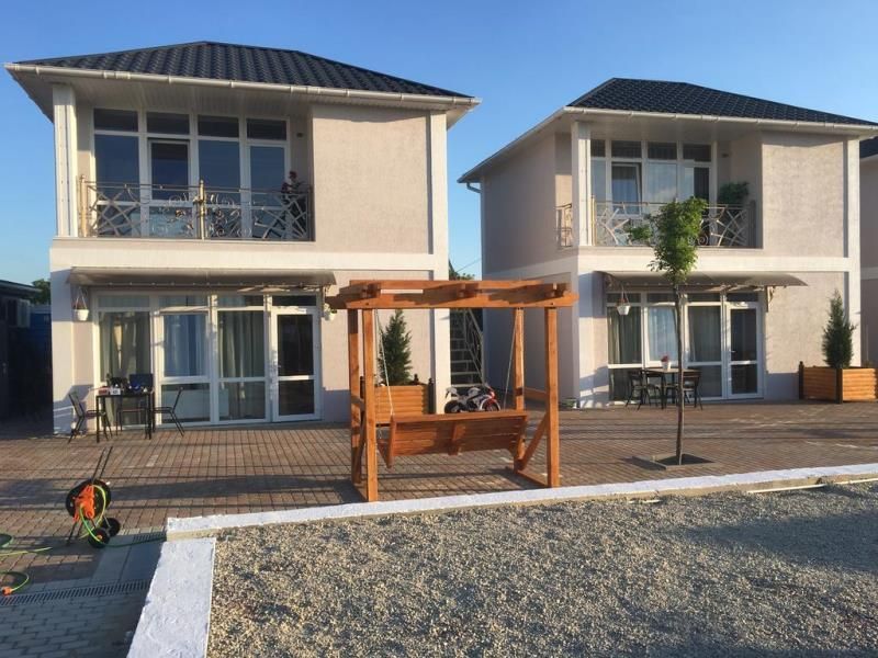 ЛАЗУРНЫЙ, (Николаевка) - 1