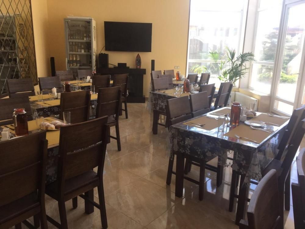 ЛАЗУРНЫЙ, (Николаевка) - 6