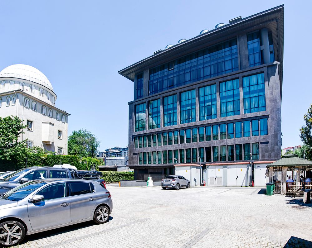 Double Tree by Hilton Hotel - Piyalepasa - 1