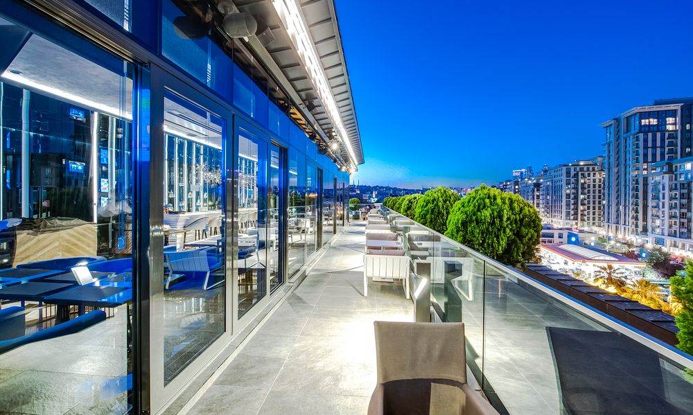 Double Tree by Hilton Hotel - Piyalepasa - 3