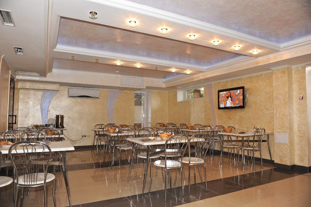 КАМИЛЛА, отель (Николаевка) - 12