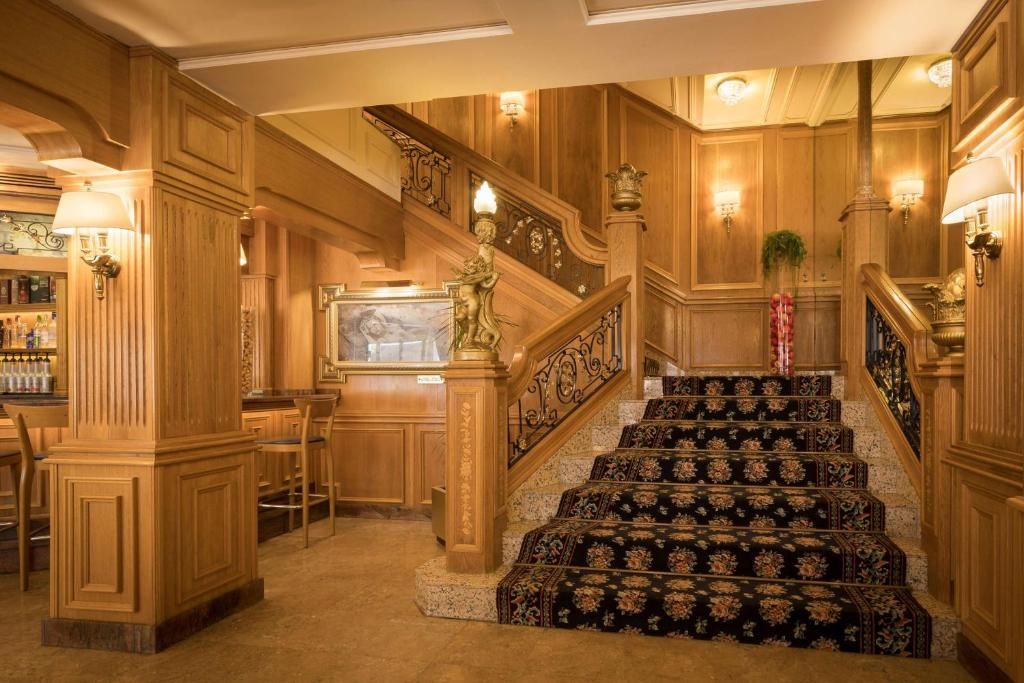 H TOP AMAIKA (only adults 16+) - 19