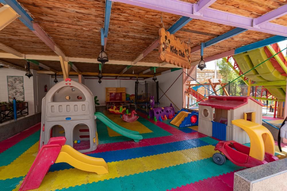 MINAMARK RESORT - 83