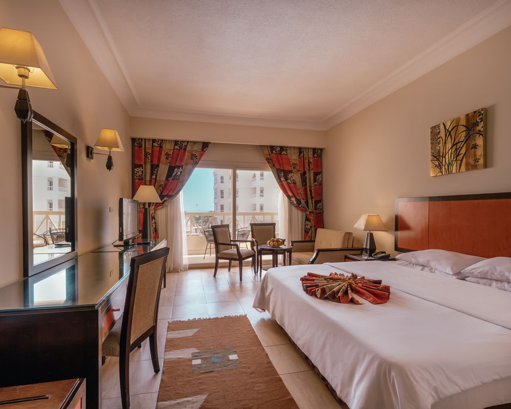 AMC ROYAL HOTEL & SPA - 54