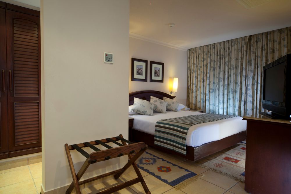 CORAL BEACH RESORT - 29