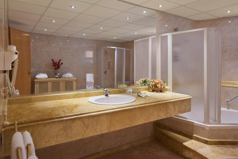 SEA STAR BEAU RIVAGE - 56