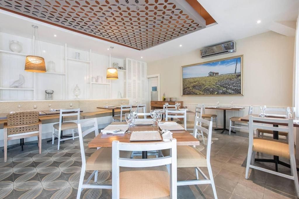 EMOTIONS BY HODELPA JUAN DOLIO - 22