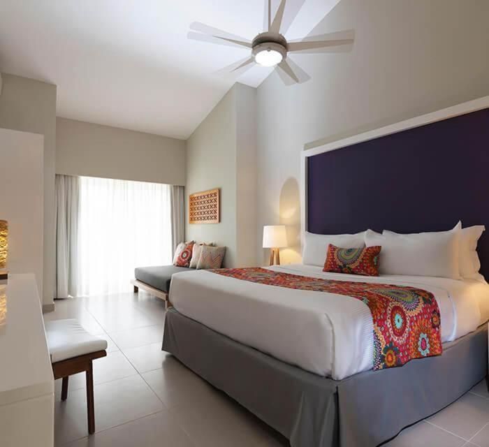 EMOTIONS BY HODELPA JUAN DOLIO - 5