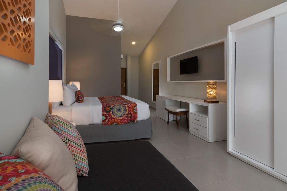 EMOTIONS BY HODELPA JUAN DOLIO - 70