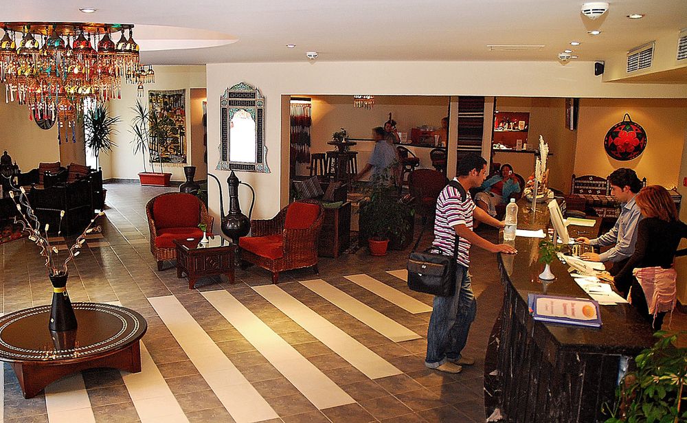 NAAMA BLUE HOTEL - 2