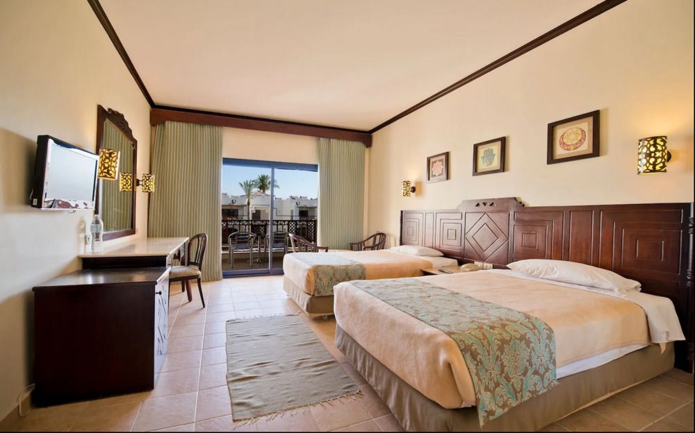 AMPHORAS BEACH (ex. SHORES AMPHORAS) - 18