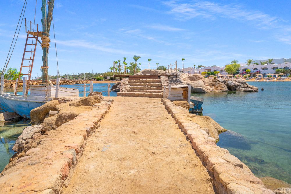 DOMINA CORAL BAY PRESTIGE - 18