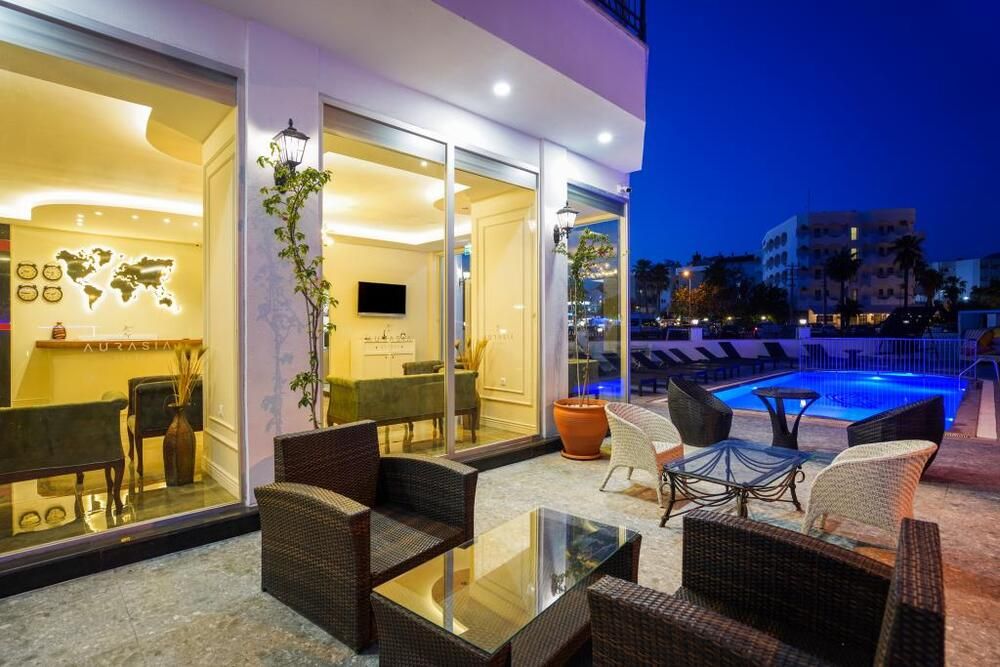 Aurasia Seaside Hotel - 12