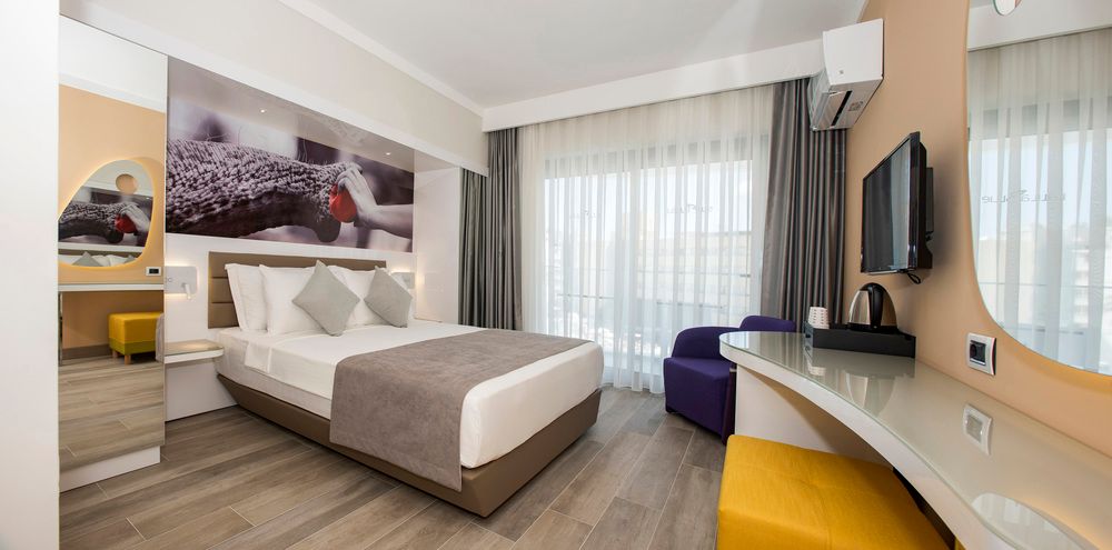 Lalila Blue Suites - 16