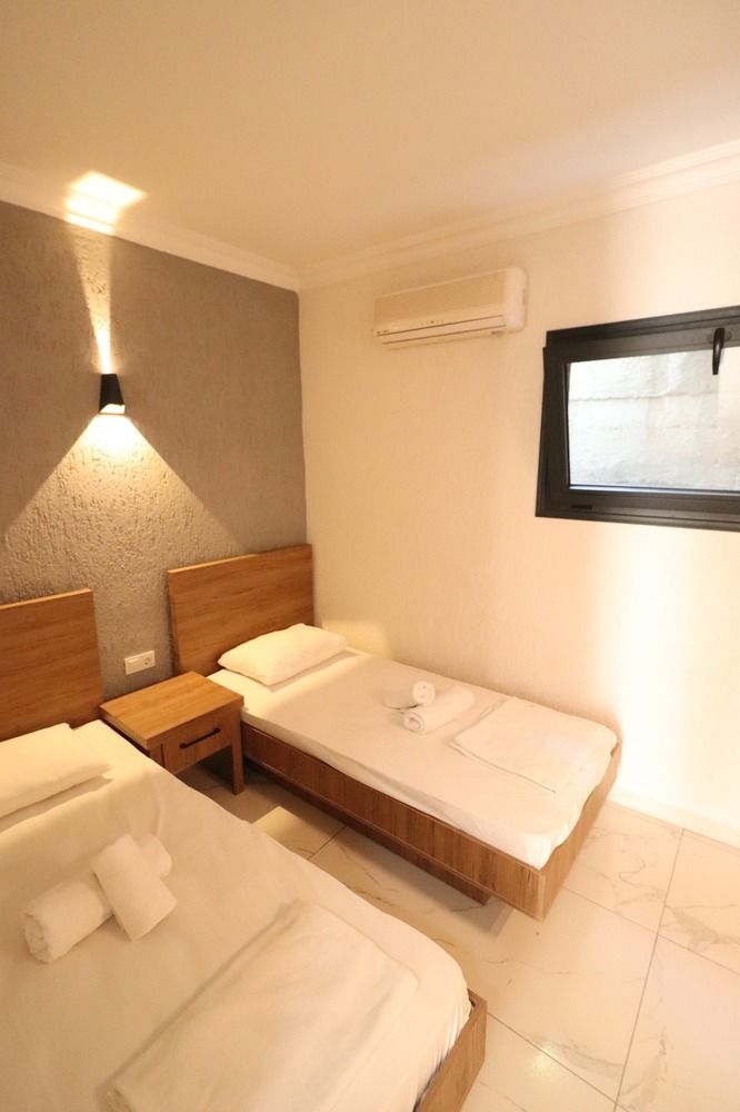 Phoenix Sun Hotel (ex. Palm Garden)  - 96