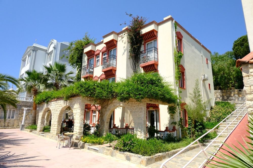 Phoenix Sun Hotel (ex. Palm Garden)  - 1