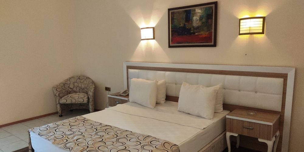 Phoenix Sun Hotel (ex. Palm Garden)  - 92