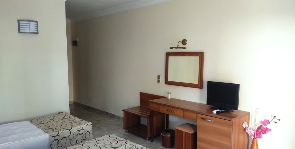 Phoenix Sun Hotel (ex. Palm Garden)  - 98