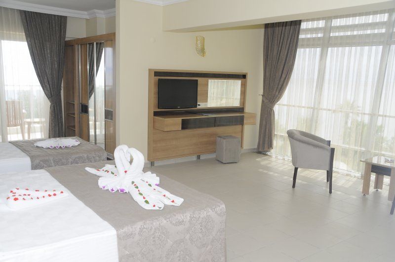 Royal Beach Club Hotel (ex. Grand Sahins Gumuldur Resort) - 7