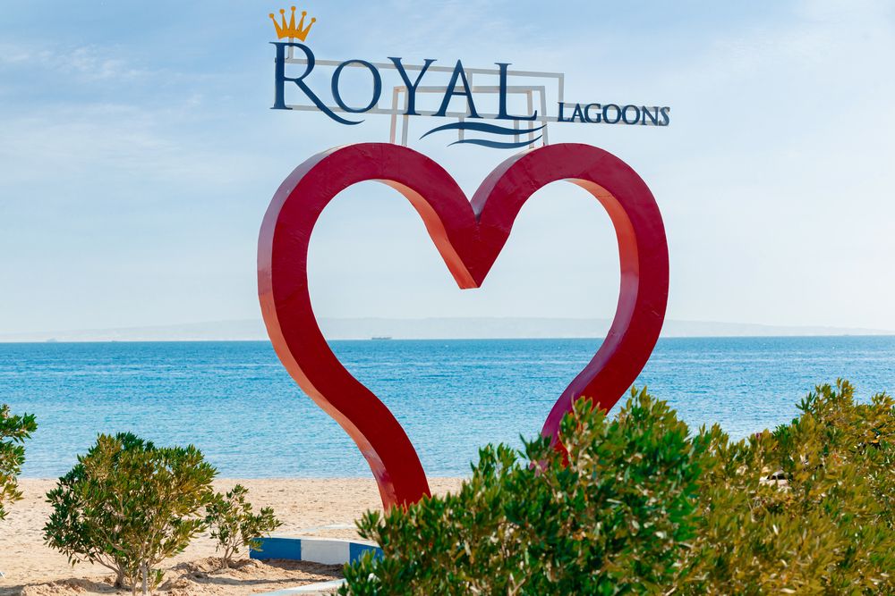 ROYAL LAGOONS RESORT & AQUA PARK - 4