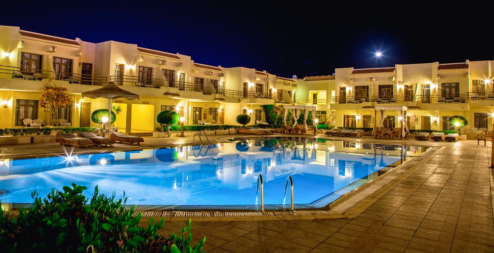 CATARACT LAYALINA - 13