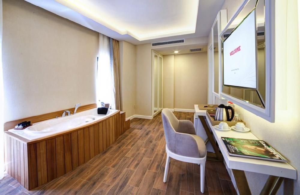 Great Fortune Design Hotel - 25