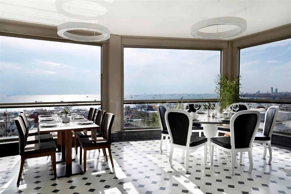 Dark Hill Hotel - 20