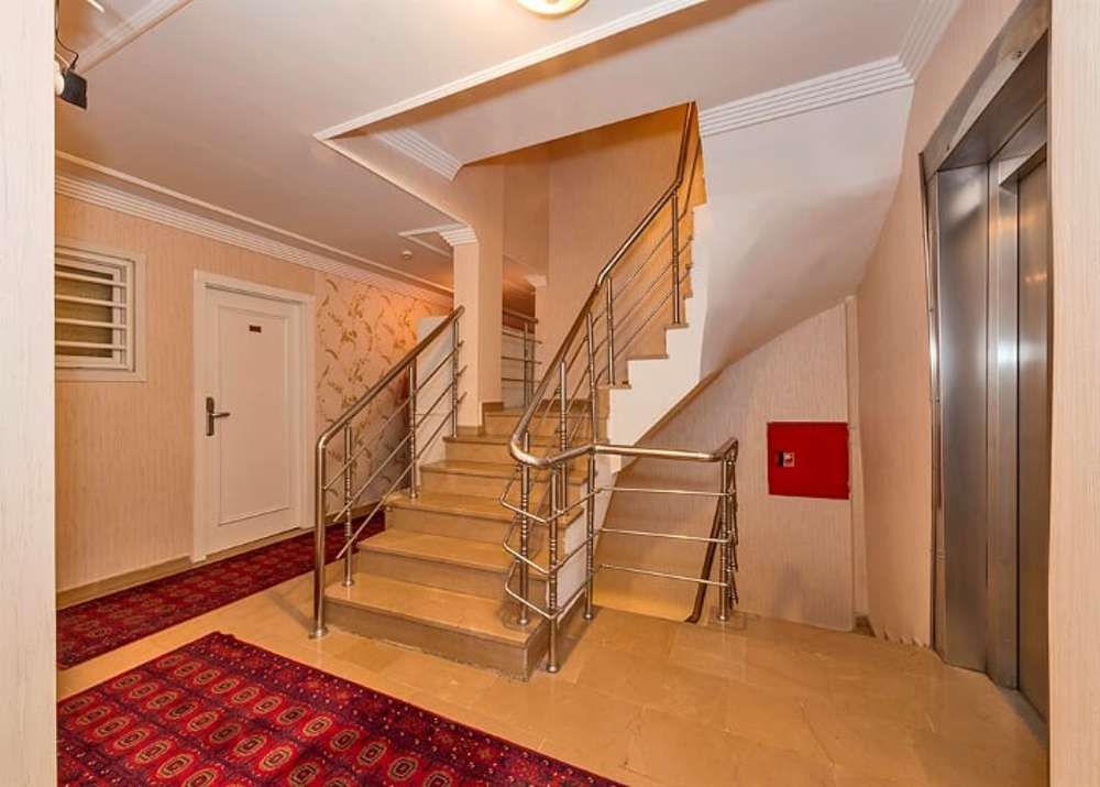 Istanbul Holiday Hotel - 12