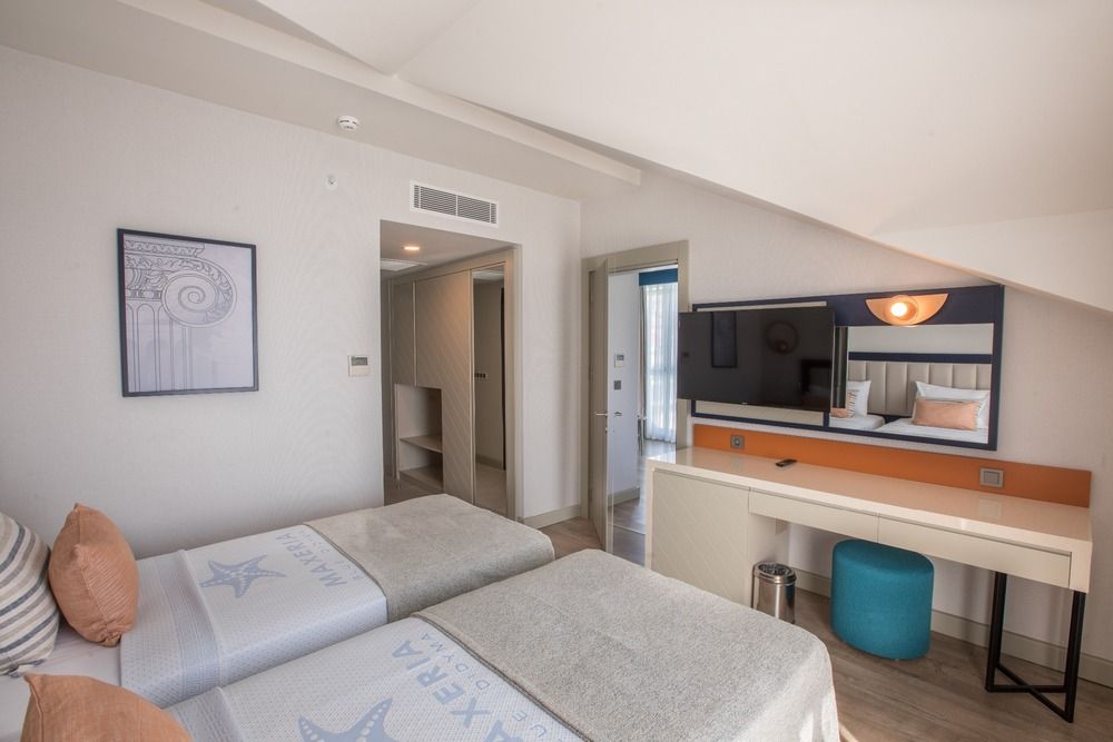 Maxeria Blue Didyma - 57