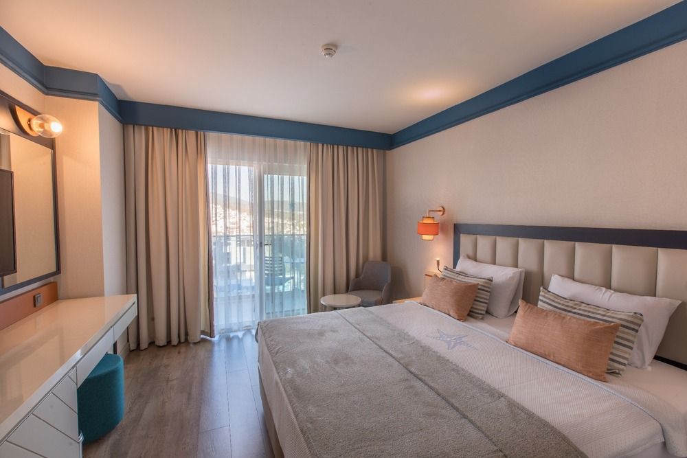 Maxeria Blue Didyma - 51