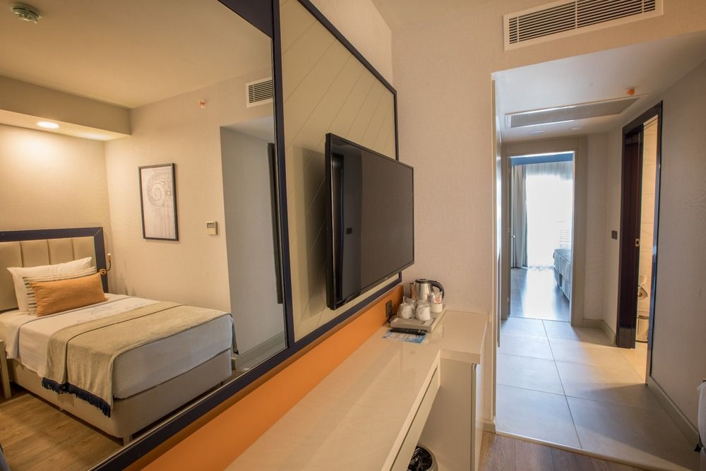 Maxeria Blue Didyma - 49