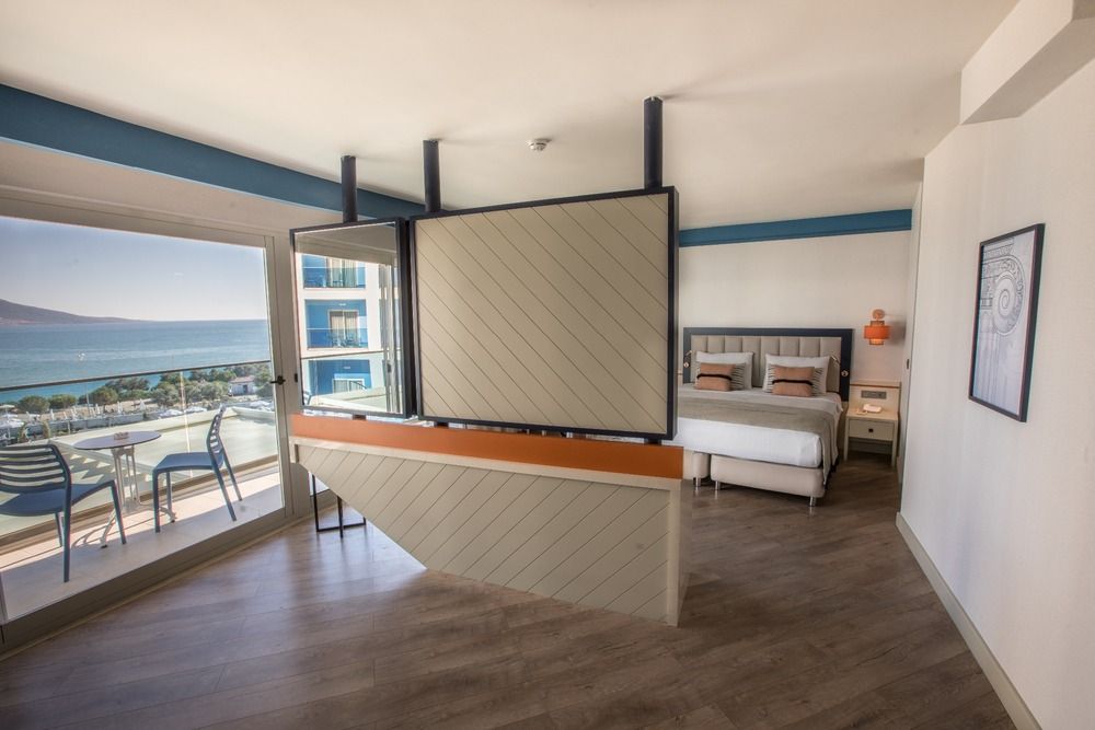 Maxeria Blue Didyma - 34