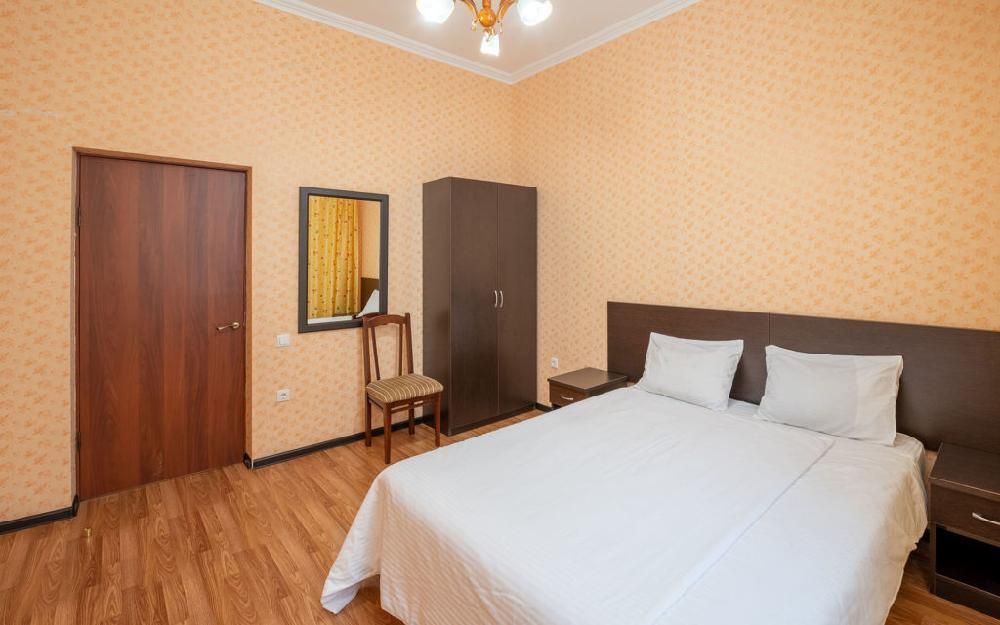 ВОЗРОЖДЕНИЕ, отель (бывш. ДОБРАЯ СКАЗКА, отель) - 78