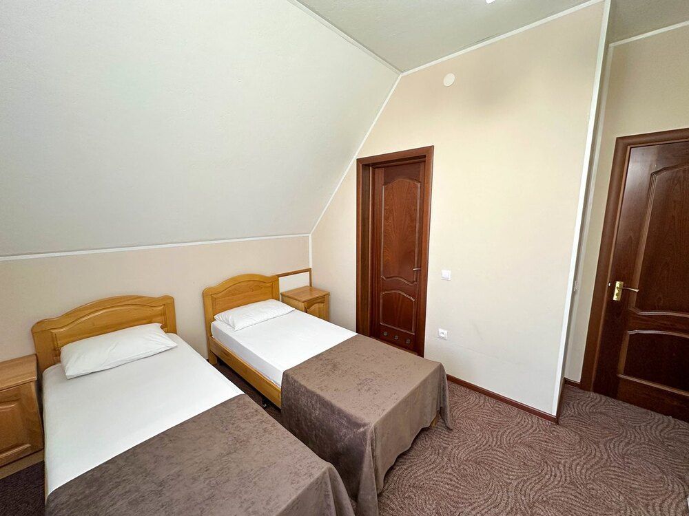 ELLIS, гостевой дом - 12