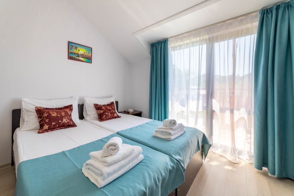 ПИРАТСКАЯ ПРИСТАНЬ, гостевой дом - 38