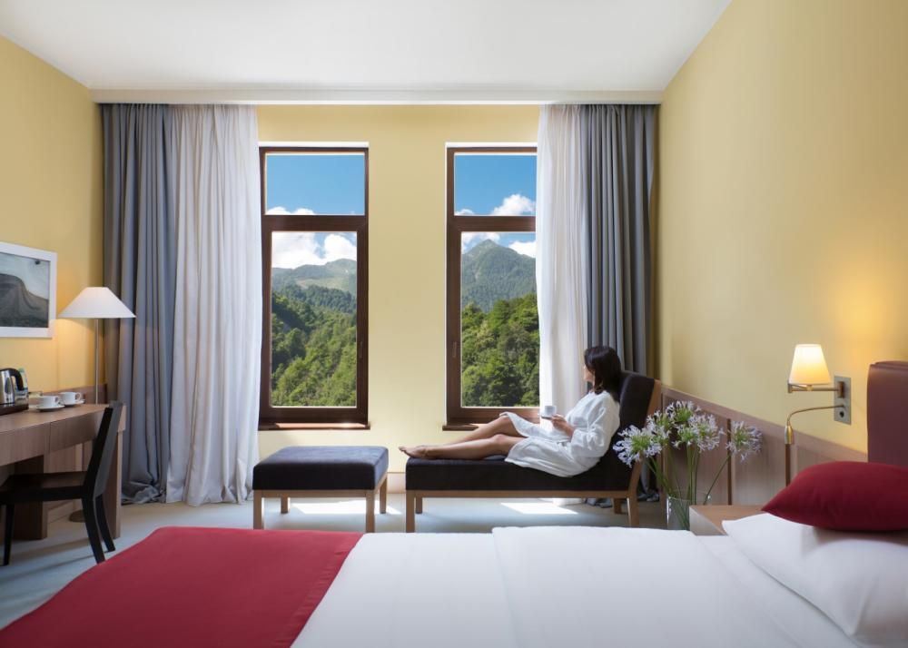 GOLDEN TULIP, отель - 53