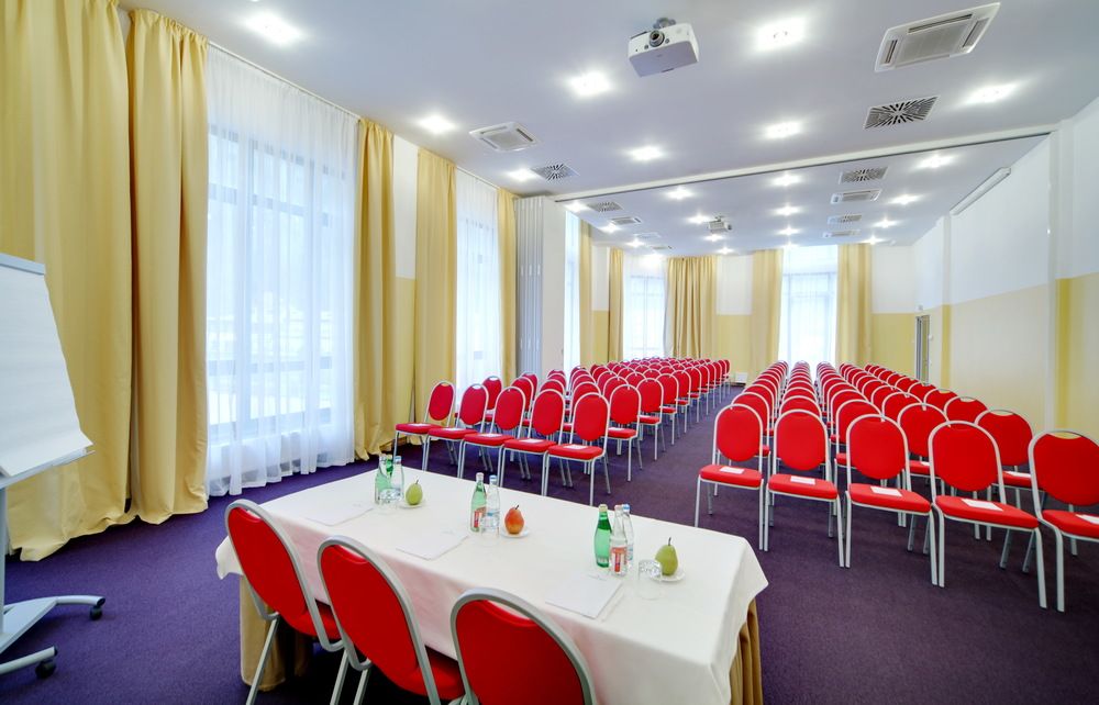 GOLDEN TULIP, отель - 42