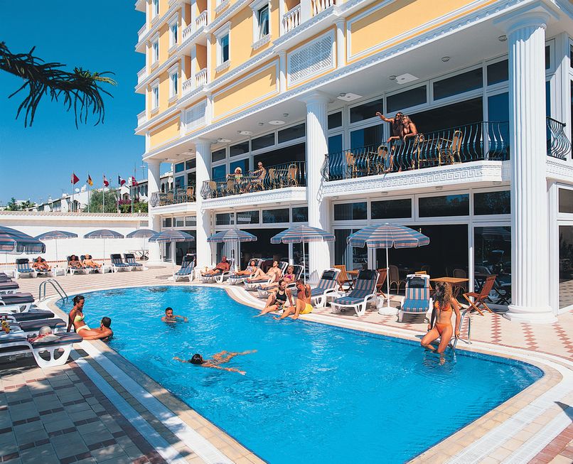 Antik Hotel & Garden - 4
