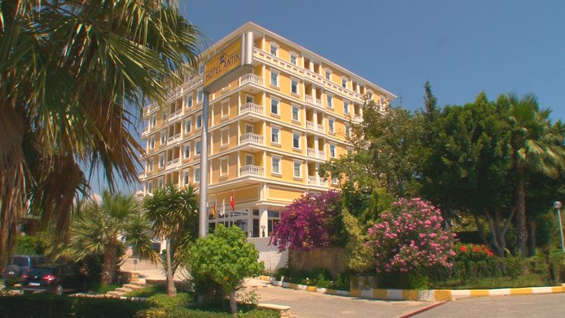 Antik Hotel & Garden - 1