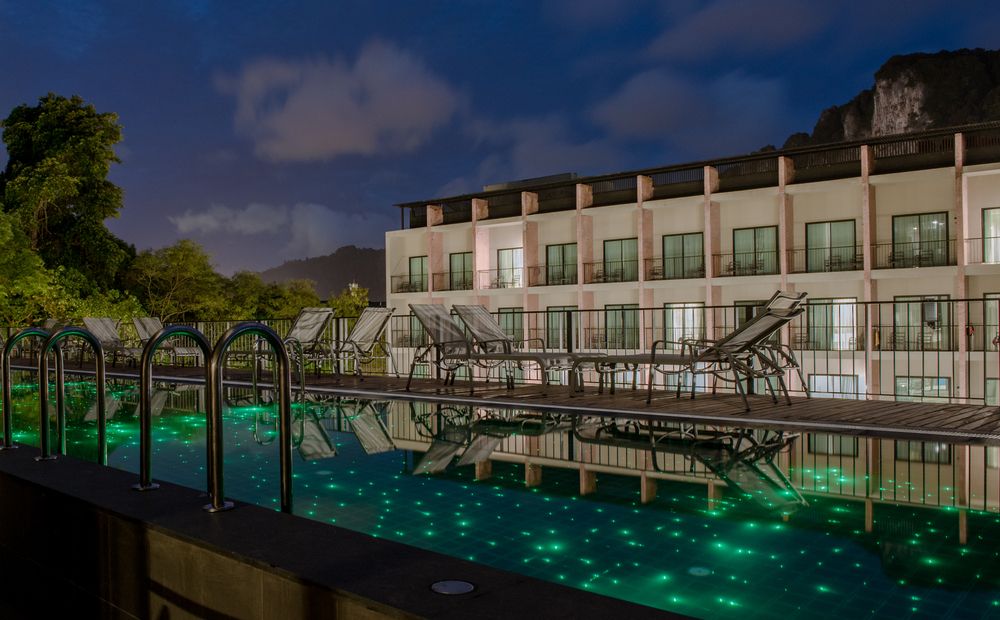 SUGAR MARINA RESORT CLIFFHANGER - 72