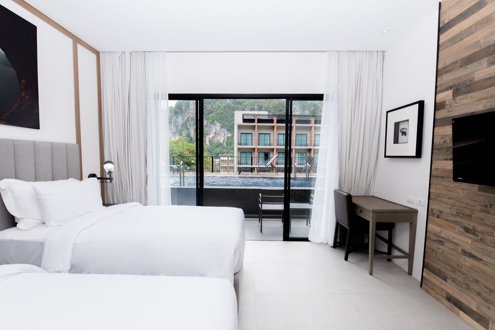 SUGAR MARINA RESORT CLIFFHANGER - 65