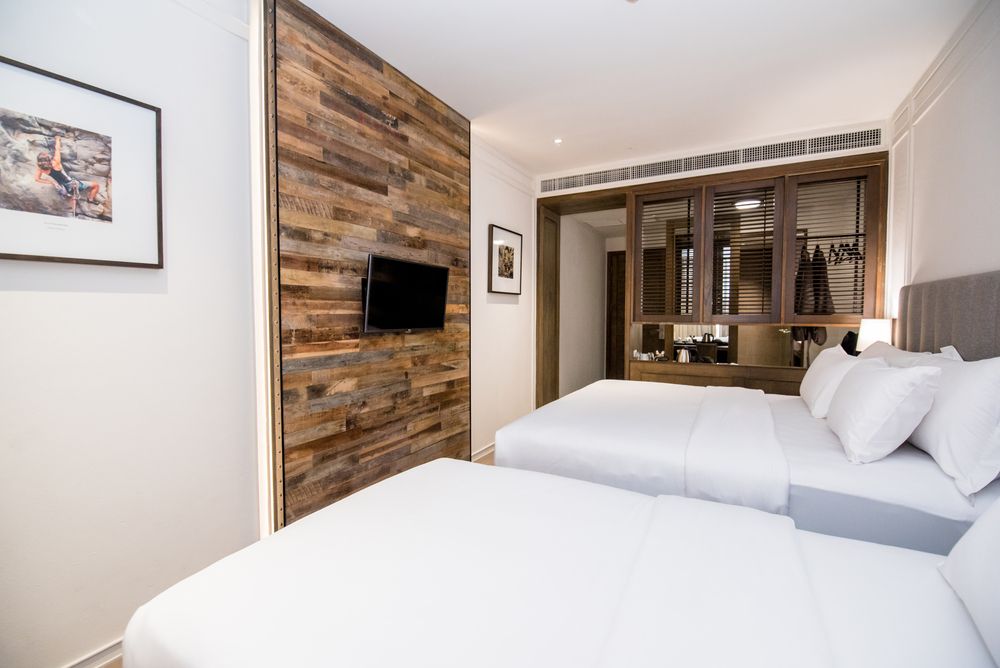 SUGAR MARINA RESORT CLIFFHANGER - 57