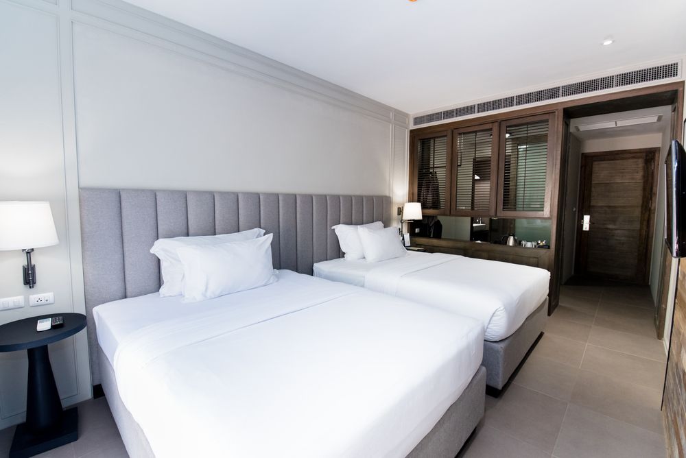 SUGAR MARINA RESORT CLIFFHANGER - 55