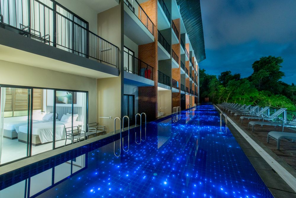 SUGAR MARINA RESORT CLIFFHANGER - 12