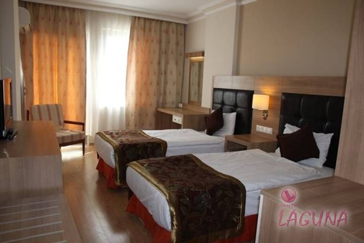 Suite Laguna Hotel - 8