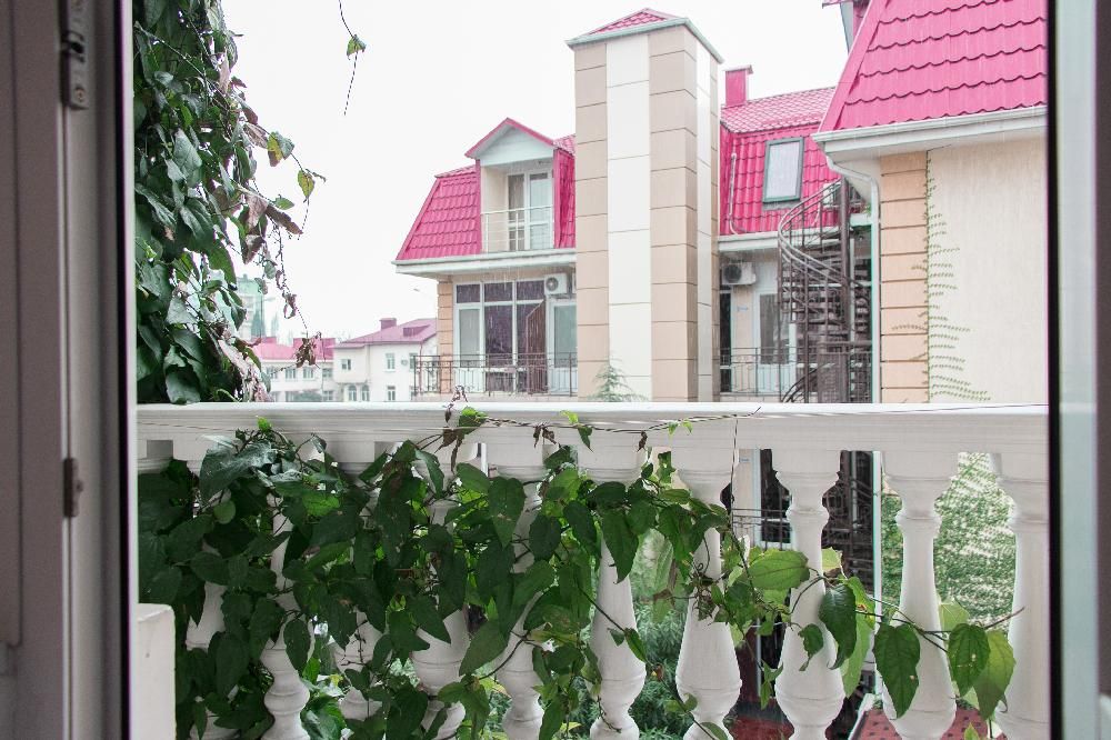 СИАР (бывш. НА УЛ. ЛЕНИНА 172), гостевой дом (размещение детей с 3 лет) - 1