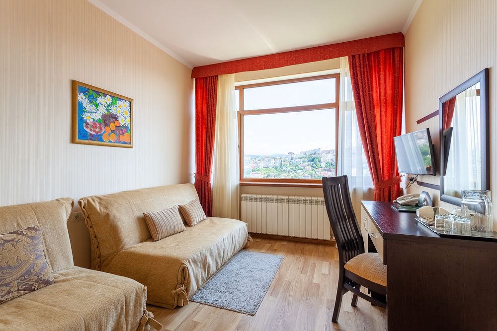 ГРЕЙС НАИРИ, гостевой дом - 106