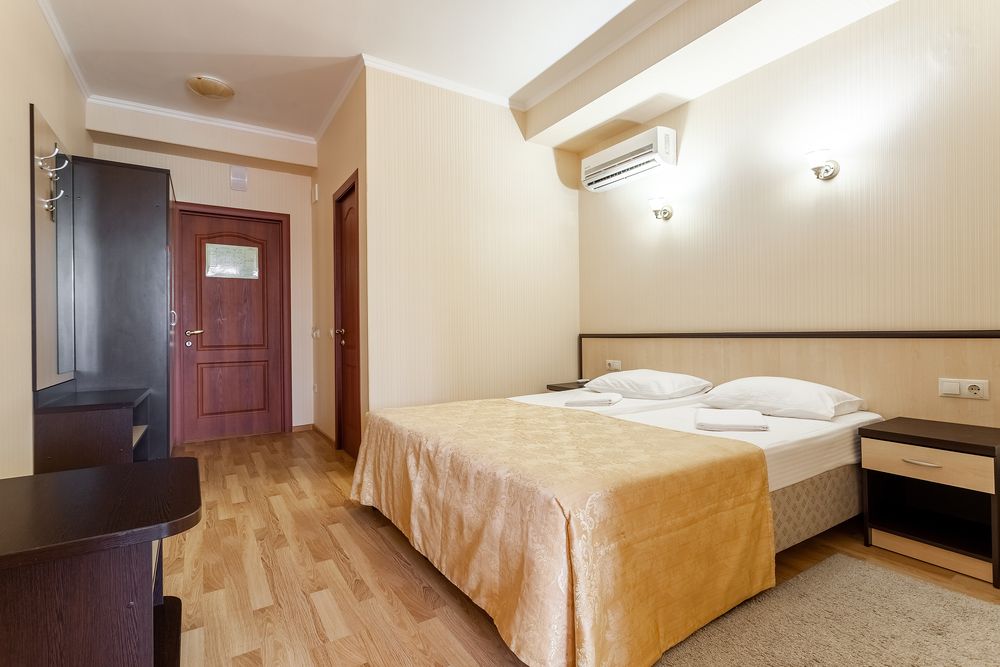 ГРЕЙС НАИРИ, гостевой дом - 100