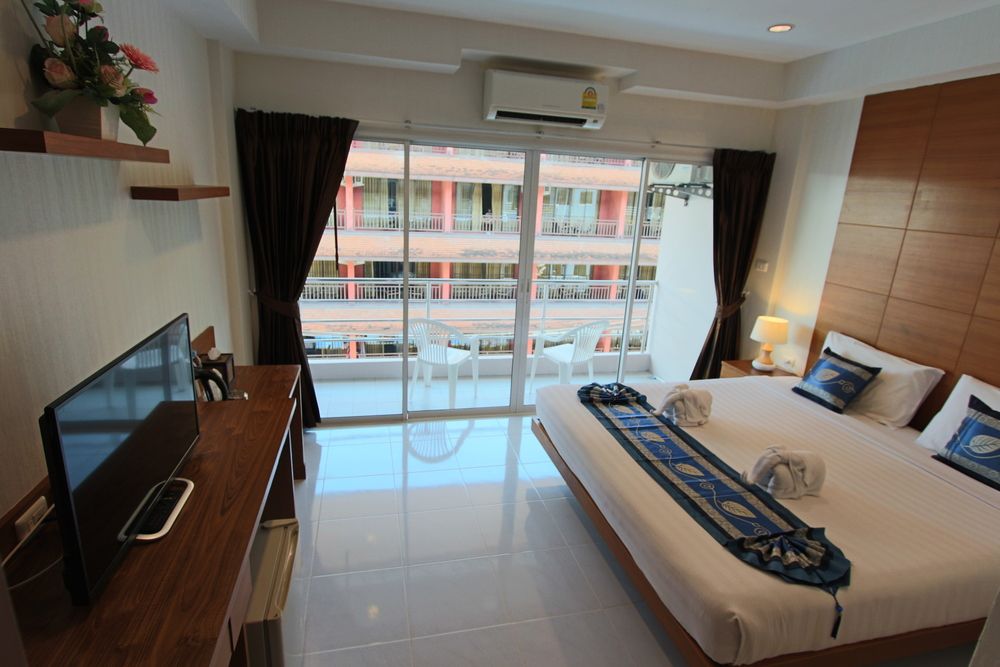 GOOD NICE HOTEL - 39